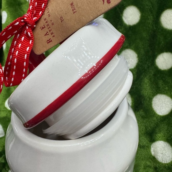 RAE DUNN CHRISTMAS COOKIE JAR/KITCHEN CANISTER “HOLLY...